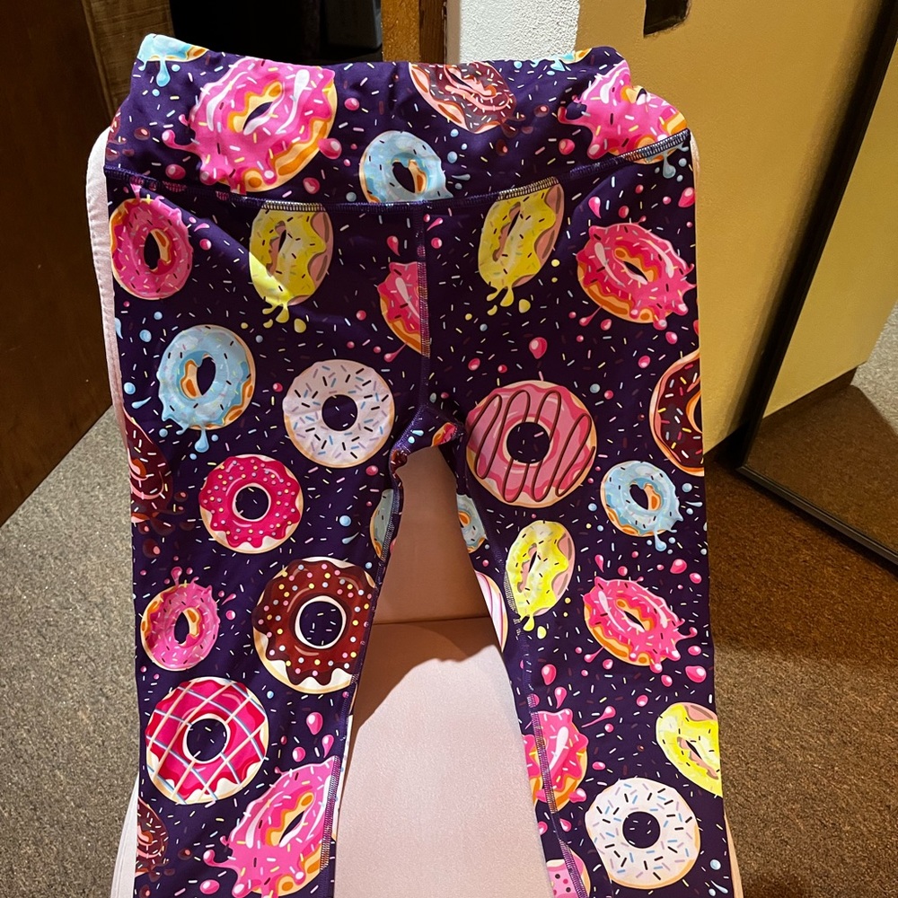 Miami Fitwear Donut Capri leggings